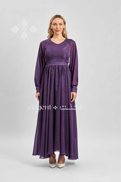 Elegent Elegant purple dress with sheer sleeves and a flowing silhouette