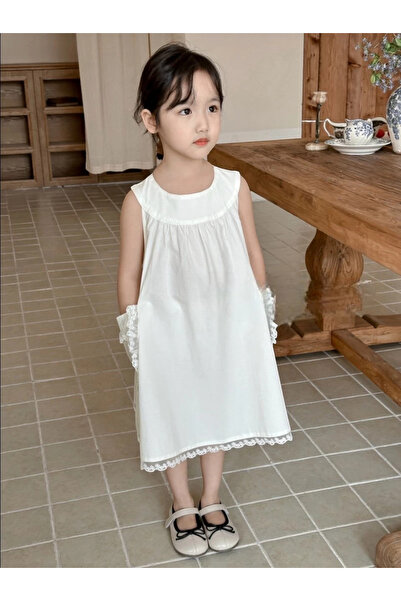1way Girls' dress decorated with elegant lace