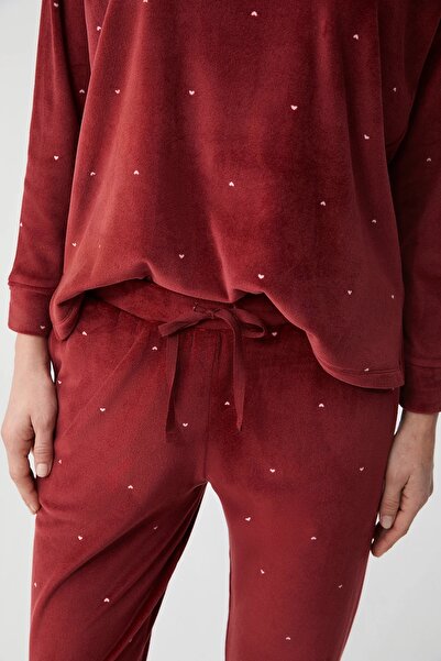 Catherine's Catherines Soft Velvet Circular Neck Long Sleeve Women's Pajama Set
