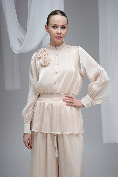 Lila Rose Beli Gipeli Gül İşlemeli Organze Bluz