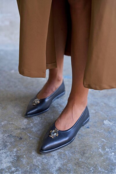 PELİN'İN AYAKKABILARI TELLES SİYAH DERİ BABET