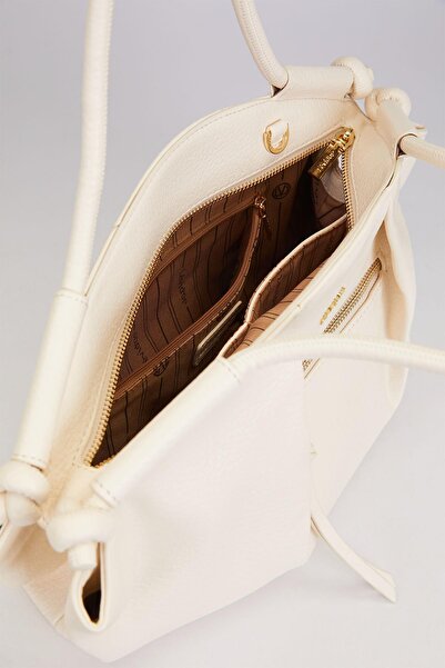 Levidor Cream Knot Strap Detailed Shoulder Bag