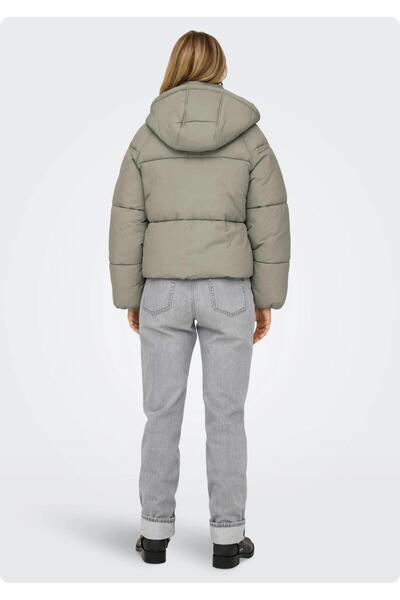 ONLY 15322013on Zippered Fixed Hooded Puffer Short Coat