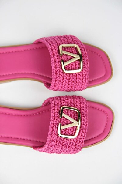 Gökhan Talay Joyce Women's Hand Knitted V Buckle Detailed Fuchsia Slippers