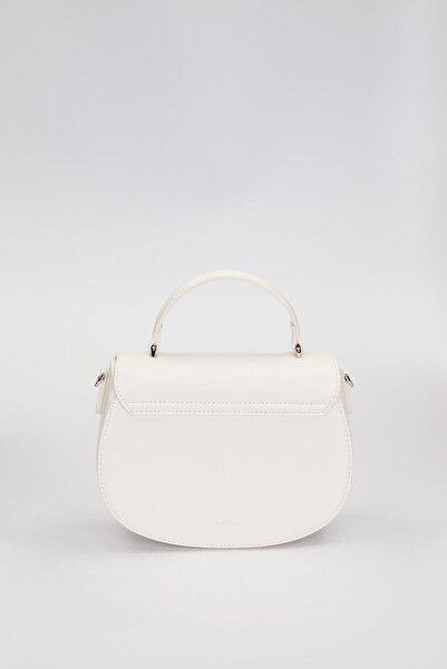 Levidor White Chain Strap Detailed Handbag