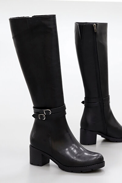 kajal ayakkabı حذاء BLN 746 بتفاصيل مشبك مزدوج يصل إلى أسفل الركبة