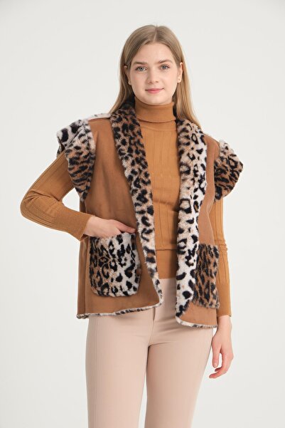 della moor Women's Camel Italian Leopard Patterned Short Vest