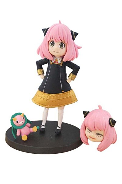 Generic شخصية أنمي عائلية من عائلة أنيا سباي إكس مع وجه إضافي