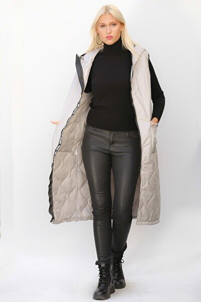 della moor Women's Gray Italian Quilted Hooded Oversize Puffer Long Vest