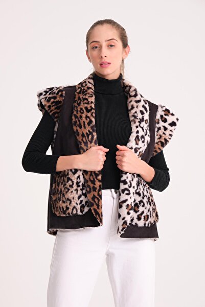 della moor Women's Black Italian Short Vest with Leopard Fur Inside