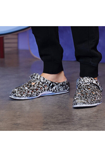 Woz Mc 2 Black Clogs