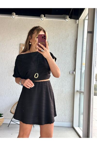 BUKETLİ Mini Etekli Düşük Omuz Takım