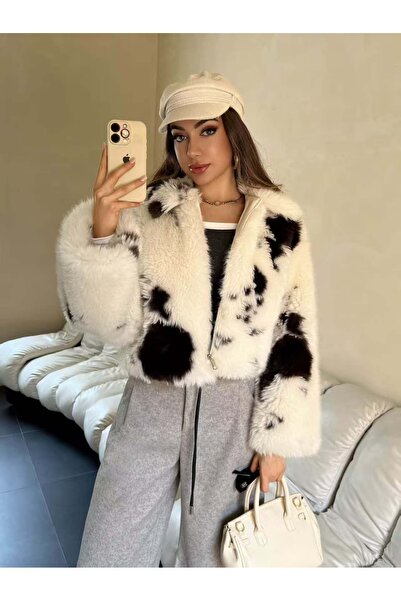 OEM Short white women's coat with spots