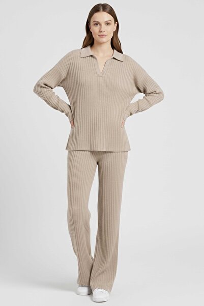 TOFİSA طقم بولو ياكا قماش مجدّل حياكة مضلعة مكون من قطعتين باللون البيج - 27993-BEJ