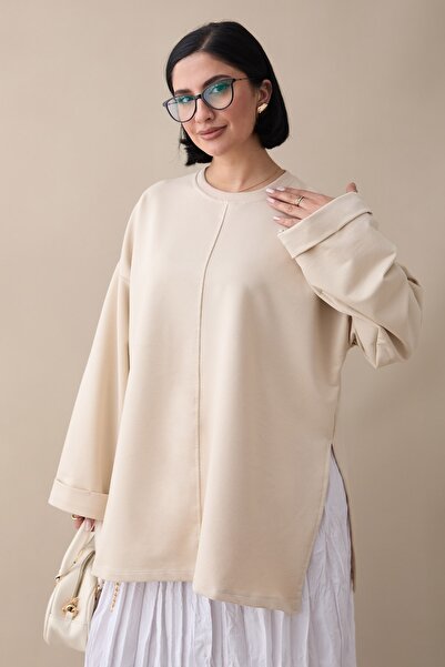 InStyle Oversized Beige Sweatshirt with Folded Sleeves
