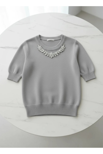 UniqueStore.ro Gray sweater with decorative necklace-type applications