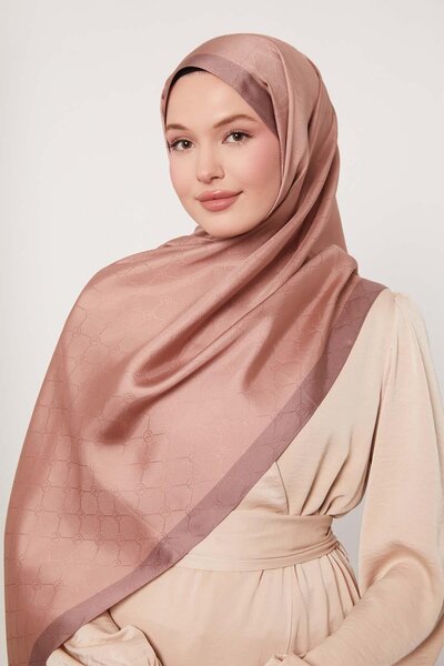 Levidor K.Gül Honeycomb Pattern Monogram Silk Shawl