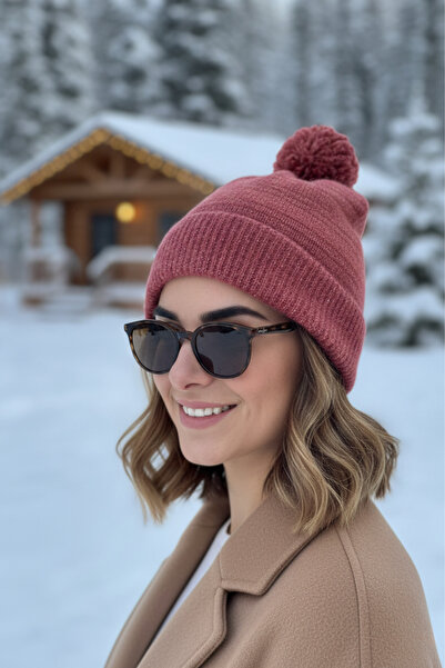 novon Scandinavian Design Warm Fur Inside Soft Textured Beanie