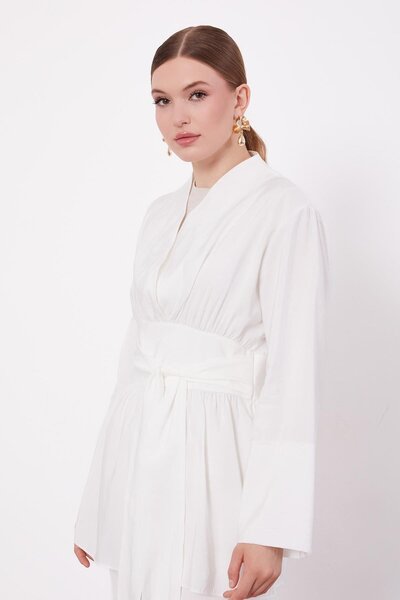 Levidor Ecru Belted Double Suit