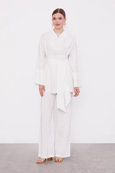 Levidor Ecru Belted Double Suit