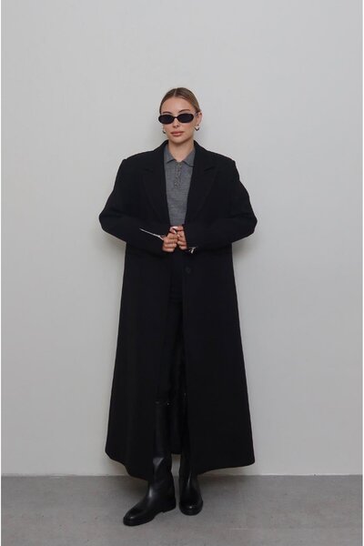 Havoş Black Coat with Zipper Detail on the Sleeves