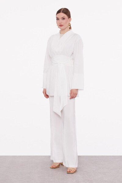 Levidor Ecru Belted Double Suit