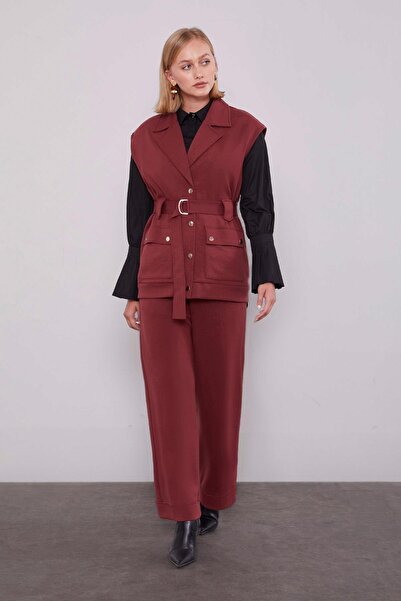 Levidor Burgundy Metal Belt Detailed Double Suit