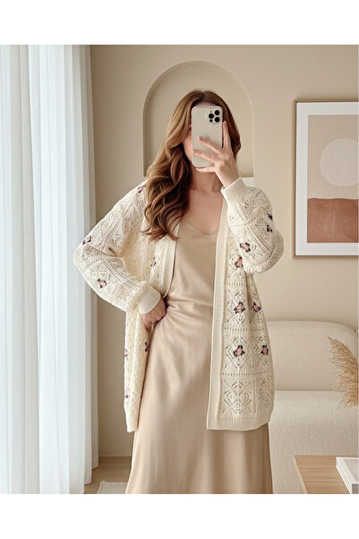 MissRunin Ajurlu Nakışlı Hırka