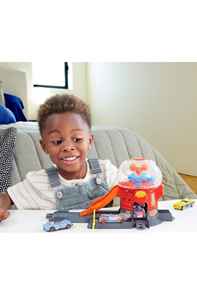 HOT WHEELS City Downtown Candy Shop