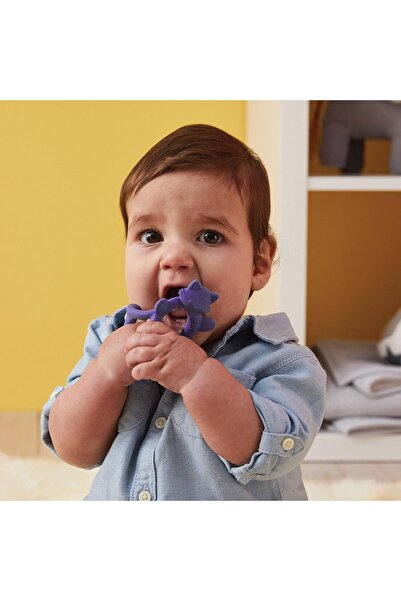b.box Wrist Teether - 3 Months+ | Bracelet design fits baby's wrist to help stop the drop