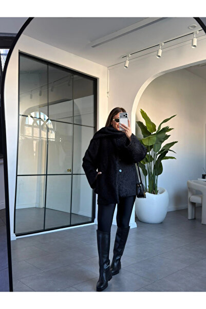 KÜBRA SÖYLEMEZ BOUTİQUE SİYAH ŞAL AKSESUARLI SAKALLI CEKET