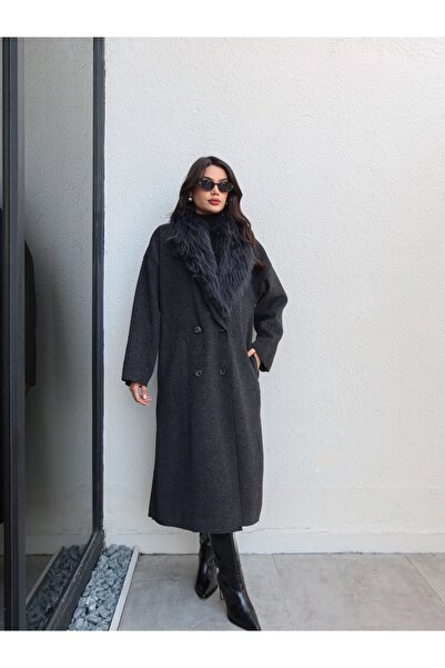 ESRAHELVACI Fur Collar Buttoned Long Coat