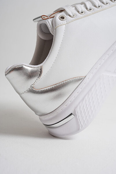 Abacca Vega silver detailed white women's sports shoes