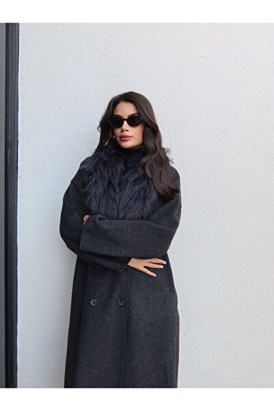 ESRAHELVACI Fur Collar Buttoned Long Coat