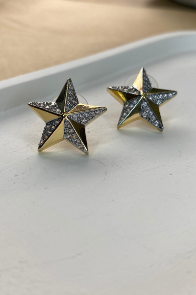 Qualia Butik أقراط نسائية من الفولاذ على شكل نجمة مزينة بالأحجار