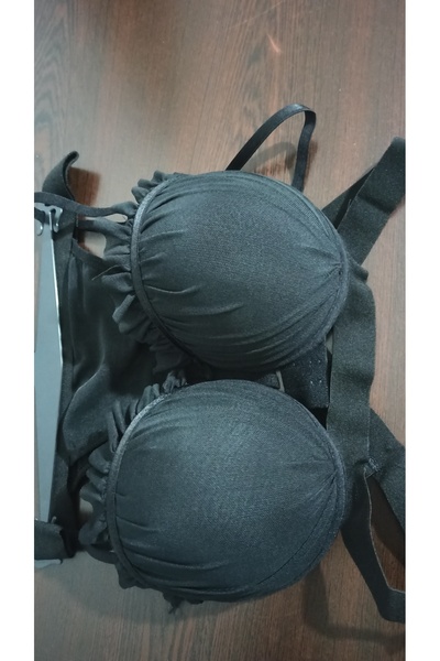 MADAMNİZ Padded underwire bra set with tulle detailing.