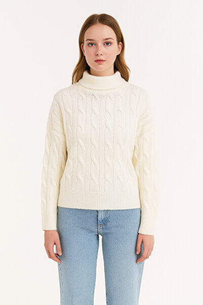 Pampino Women's High Neck Knitted Detailed Sweater