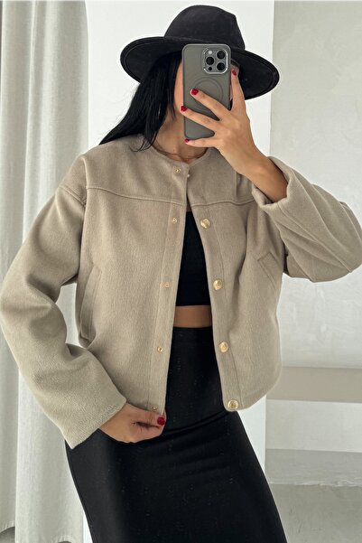 FEMELLE Women's Beige Suede Snap Buttoned Lined Jacket with Pockets