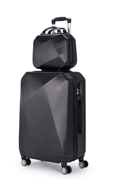 LİMRA A travel bag set consisting of 4 luggage bags of various sizes, made of strong and lightweight materials.