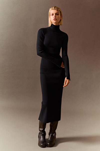 Bershka Ribbed high neck midi dress