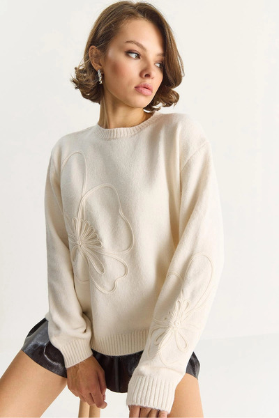 My Blog Cream Sweater with Filter - 251085