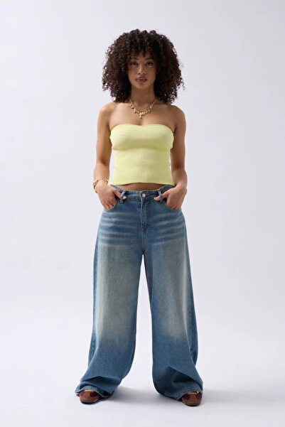 GENCULUS    Strapless Textured Crop