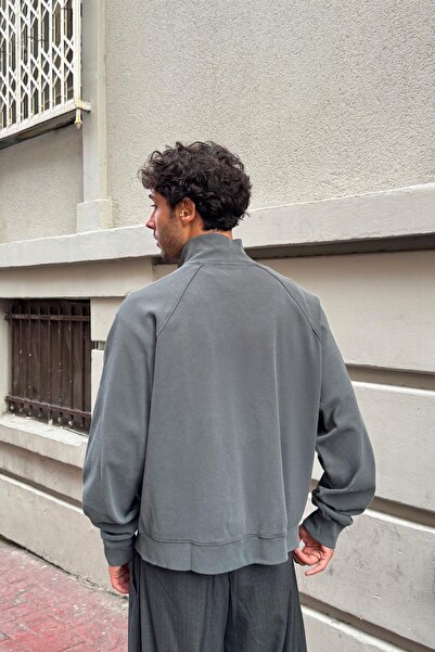 Flaw Wear Basic Zip Sweatshirt