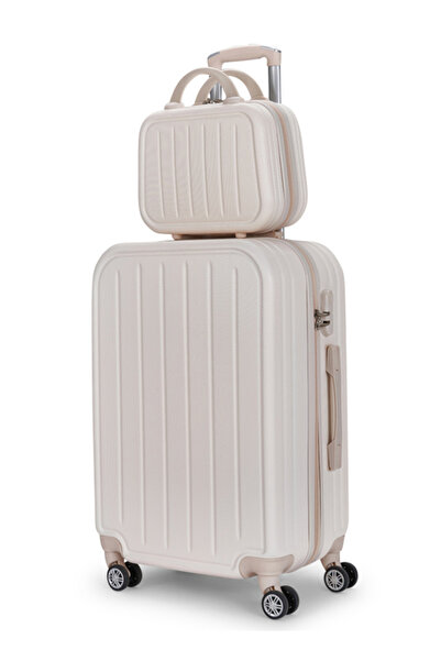 LİMRA A travel bag set consisting of 4 luggage bags in various sizes, made of strong and lightweight materials.