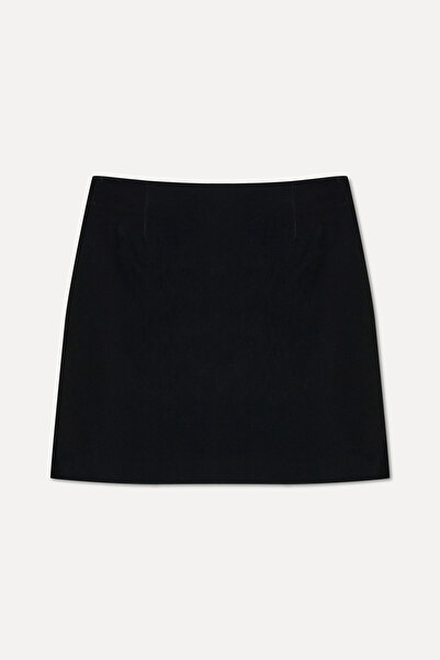 Mudo Mini Skirt with Sewing Details