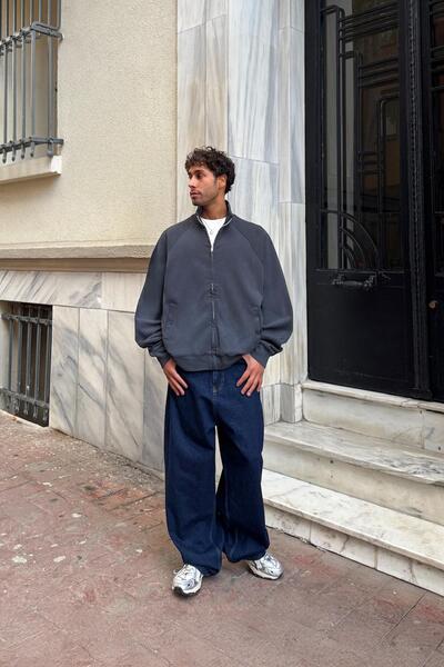 Flaw Wear Basic Zip Sweatshirt