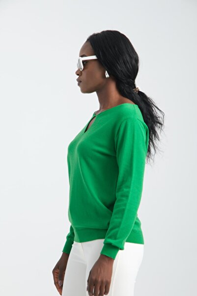 Moda Days Women's Beige Glitter V-Neck Sweater