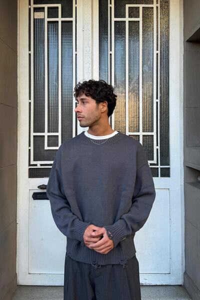 Flaw Wear Ripped Model Knitwear Sweater