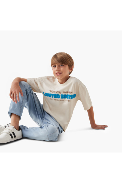 Juniors Graphic Print Crew Neck T-shirt with Short Sleeves