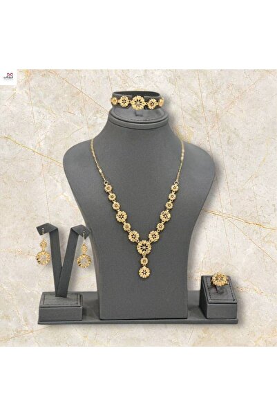 Generic طقم بديل الذهب 2 و 4 قطع مع علبة فخمة